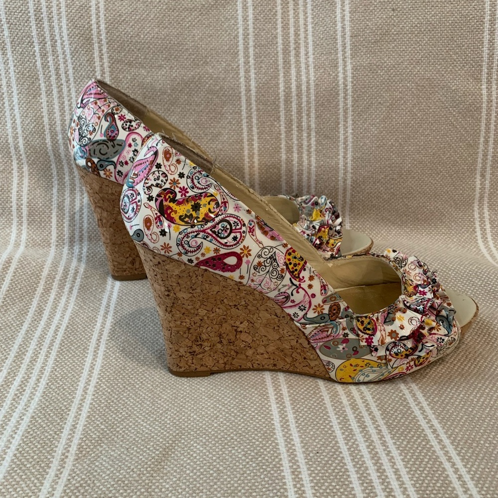 Steve Madden paisley floral wedges, size 9.5